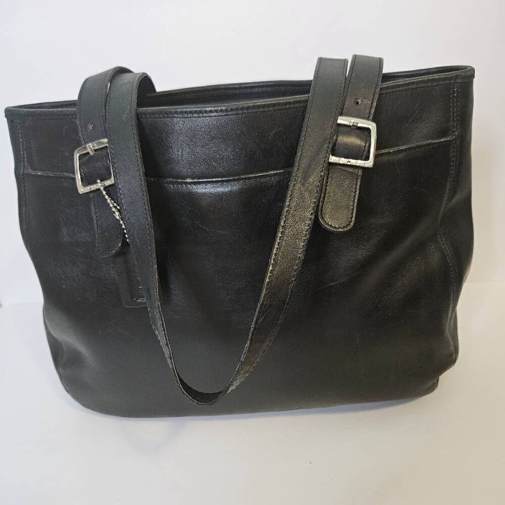 Coach leather large black vintage shoulder bag.